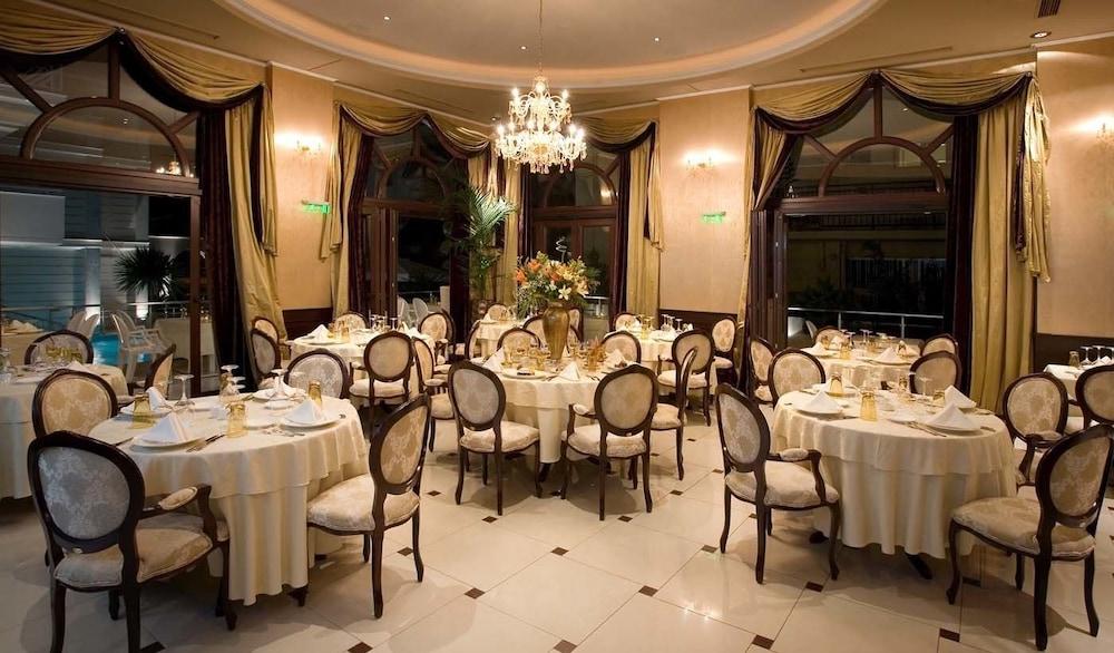 Diverso Platamon, Luxury & מלון פלטמונס