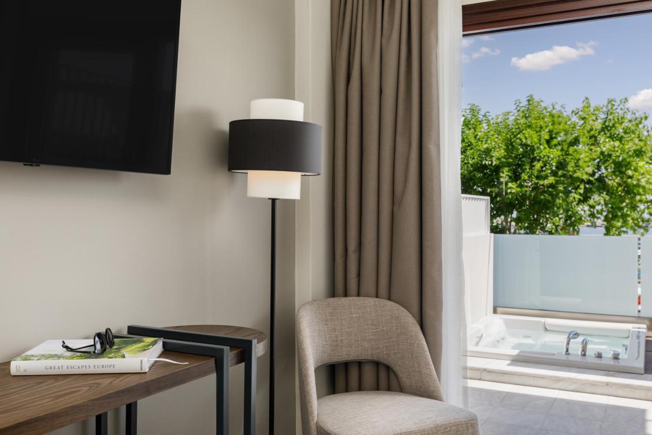 Diverso Platamon, Luxury & מלון פלטמונס