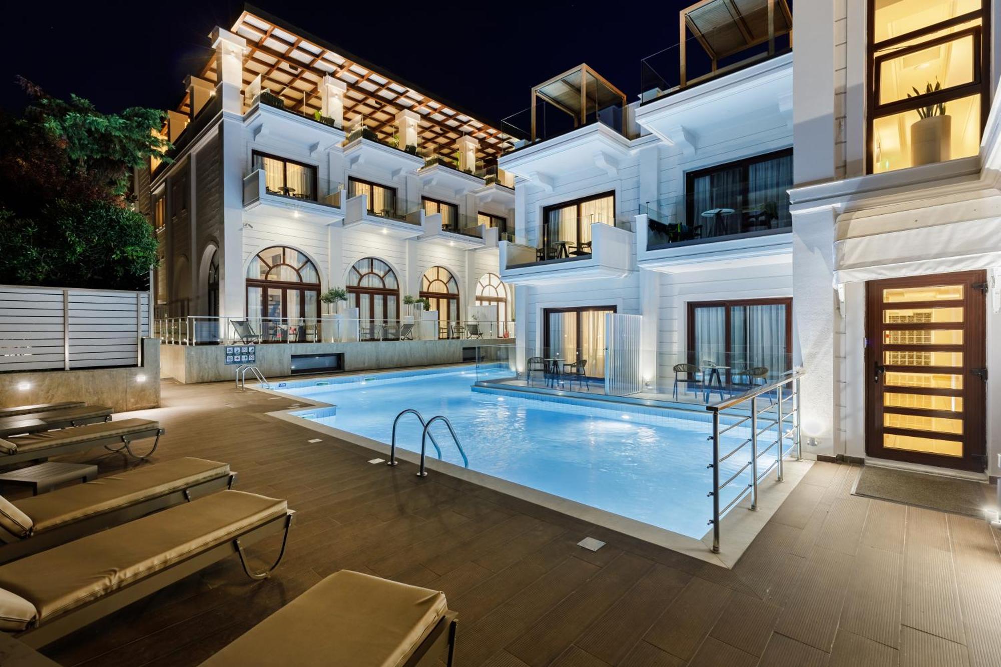 מלון Diverso Platamon, Luxury & 4*